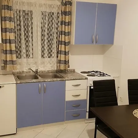 Cerova Apartment *